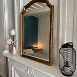 Cosy Getaway In Historic *
