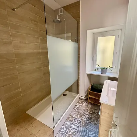 Cosy Getaway In Historic באיו