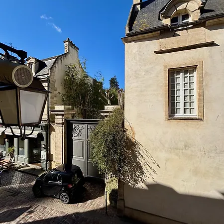 Cosy Getaway In Historic * Bayeux